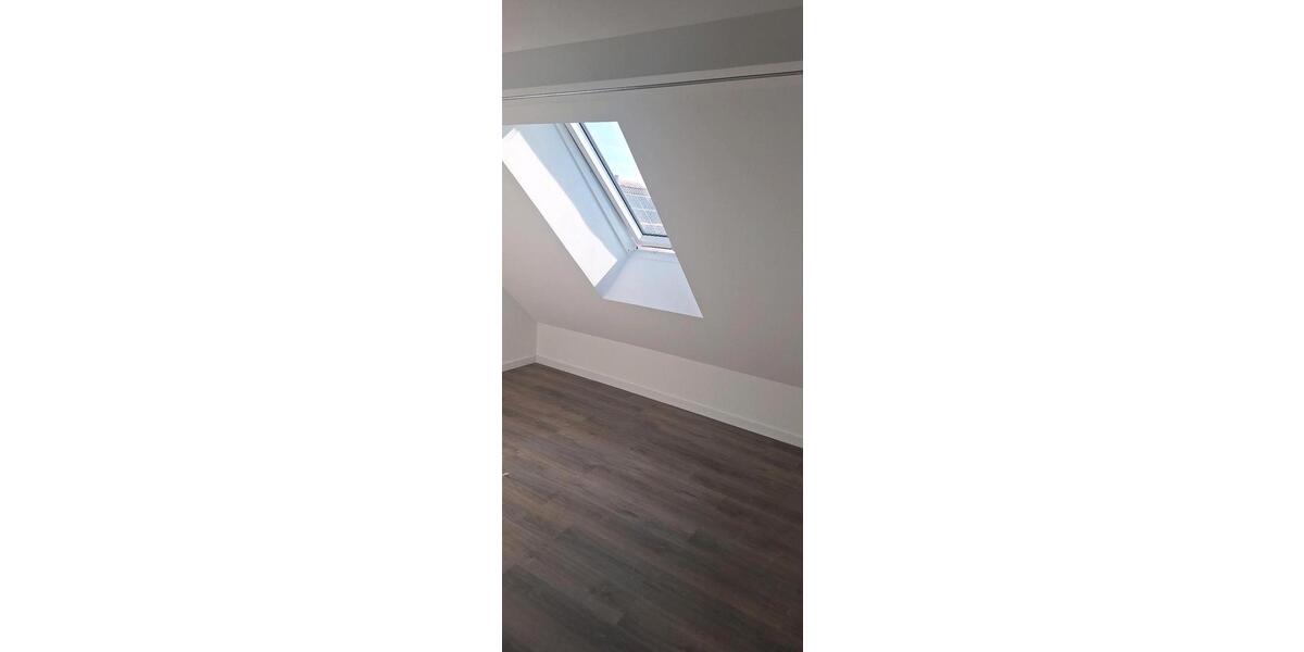 Dachgeschoßwohnung Großkrotzenburg - 3 Zimmer, 74 m&sup2;, 1.200&euro; | Angebot:26073181