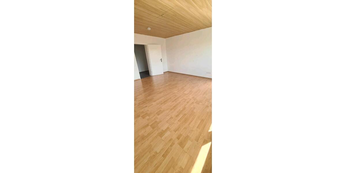 Etagenwohnung Stolzenau - 4 Zimmer, 90 m&sup2;, 1.080&euro; | Angebot:26089522