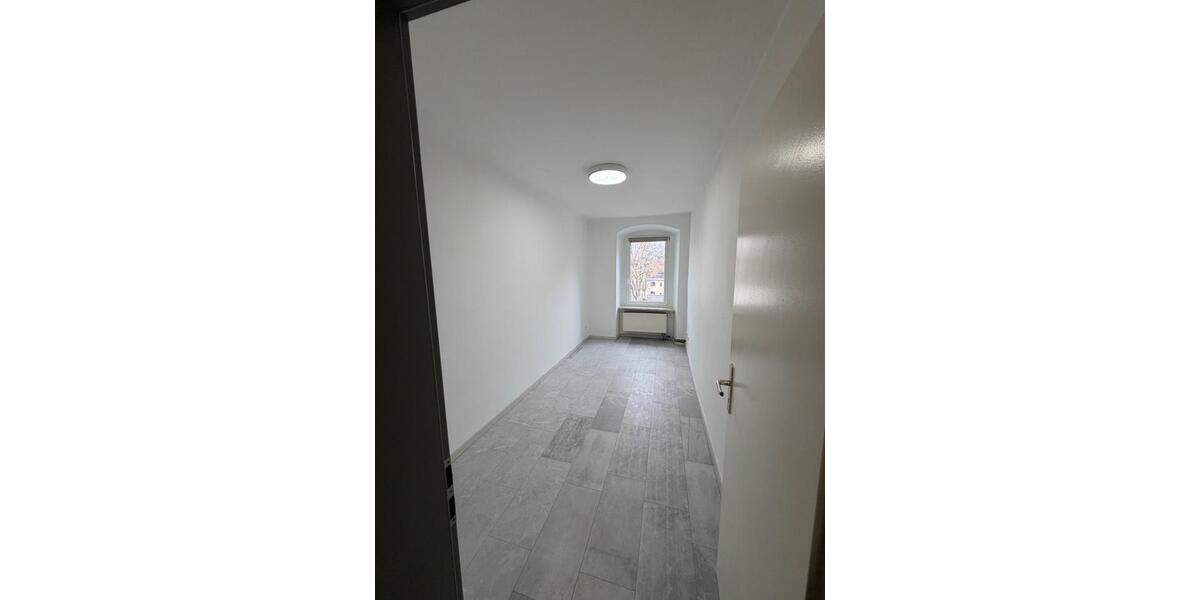 Etagenwohnung Hof Altstadt - 4 Zimmer, 93 m&sup2;, 850&euro; | Angebot:26620636