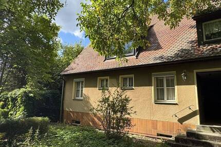 Haus Weisendorf / Oberlindach Oberlindach - 9 Zimmer, 205 m&sup2;, 1.595&euro; | Angebot:25672959