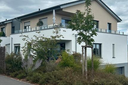 Wohnung Bad Hersfeld - 2 Zimmer, 65 m&sup2;, 1.070&euro; | Angebot:26002230