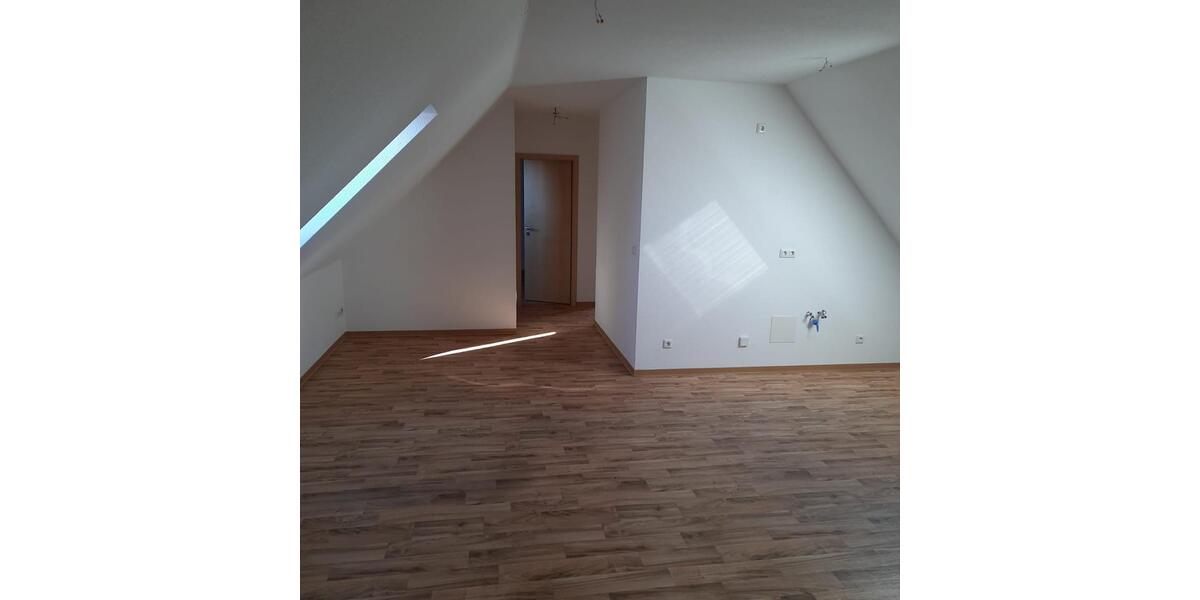 Dachgeschoßwohnung Meiningen - 3 Zimmer, 56 m&sup2;, 365&euro; | Angebot:25871742