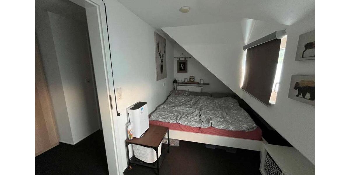 Dachgeschoßwohnung Sinn - 2.5 Zimmer, 81 m&sup2;, 900&euro; | Angebot:26293238