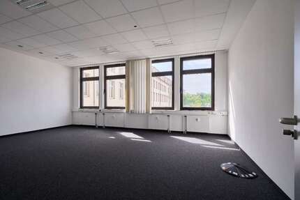 Büro in Nürnberg 4.438 € 451 m² zimmer