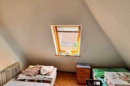 Lichtdurchflutetes Dachgeschossrefugium mit Aussicht über ganz Jena - möbliert, charmant, naturverbunden 2 zimmer