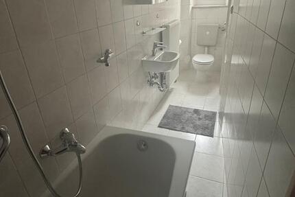 Wohnung Amberg - 4 Zimmer, 77 m&sup2;, 800&euro; | Angebot:25980135