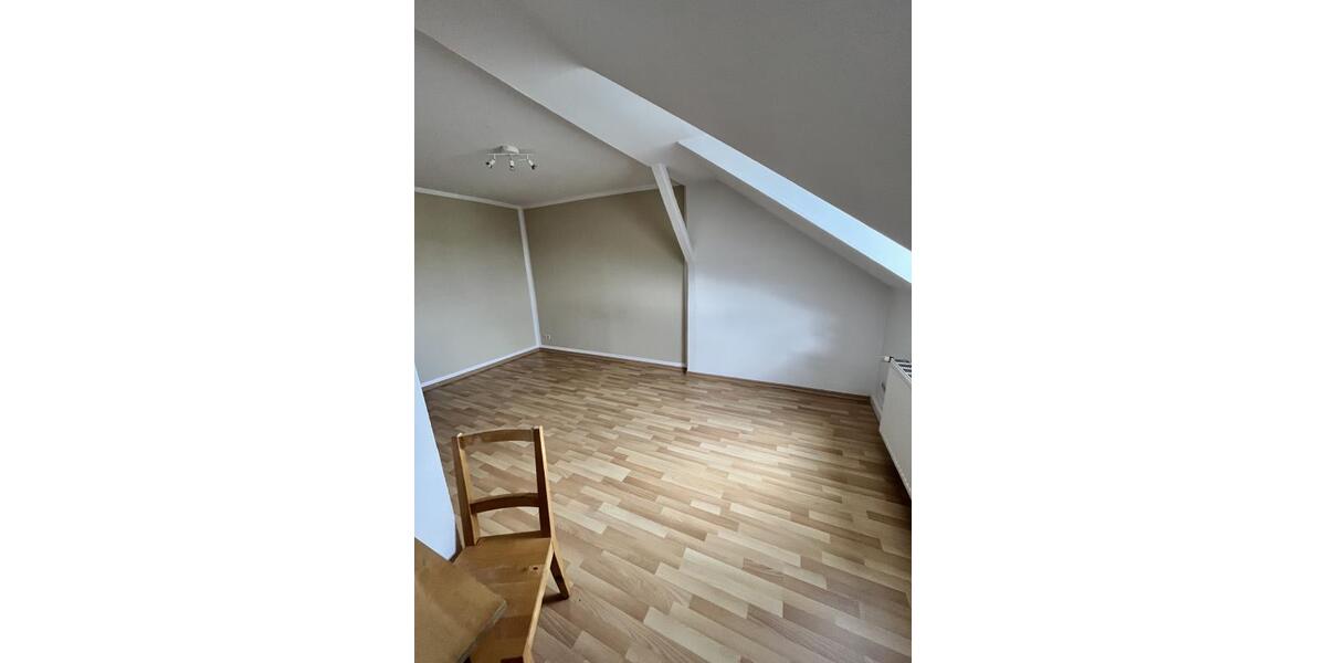 Etagenwohnung Mittweida - 2 Zimmer, 32 m&sup2;, 260&euro; | Angebot:25974121