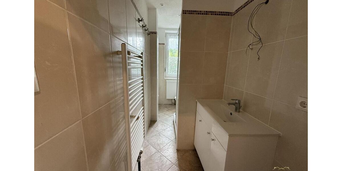 Erdgeschoßwohnung Bitterfeld-Wolfen Bitterfeld - 3 Zimmer, 78 m&sup2;, 500&euro; | Angebot:22081258