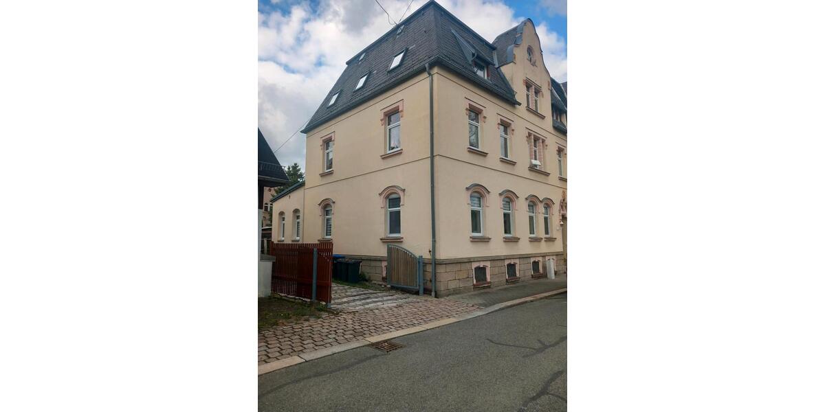 Dachgeschoßwohnung Ellefeld - 3 Zimmer, 72 m&sup2;, 324&euro; | Angebot:26236761