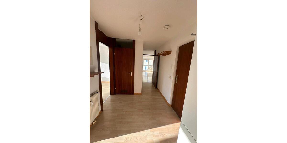 Etagenwohnung Sindelfingen Eichholz - 3 Zimmer, 80 m&sup2;, 1.050&euro; | Angebot:26504448