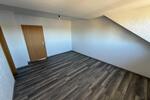 Dachgeschoßwohnung Werdau - 3 Zimmer, 67 m&sup2;, 368&euro; | Angebot:26131598