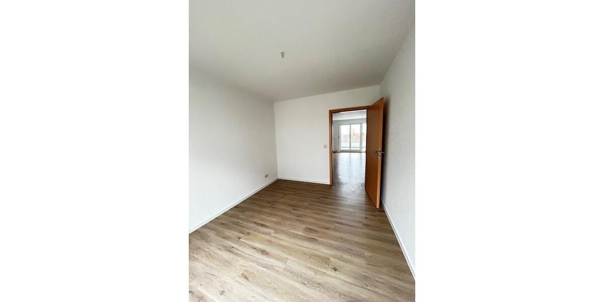 Erdgeschoßwohnung Zwickau Zwickau-West - 3 Zimmer, 71 m&sup2;, 580&euro; | Angebot:25974100