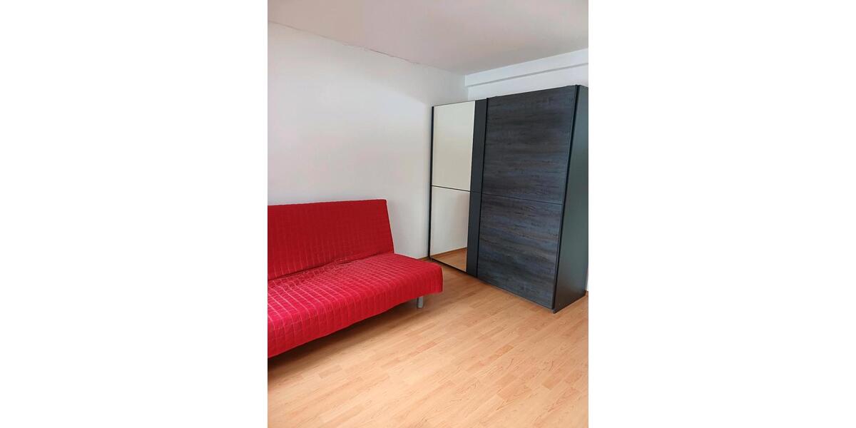 Kleine Dachgeschoß Wohnung 1.5 zimmer