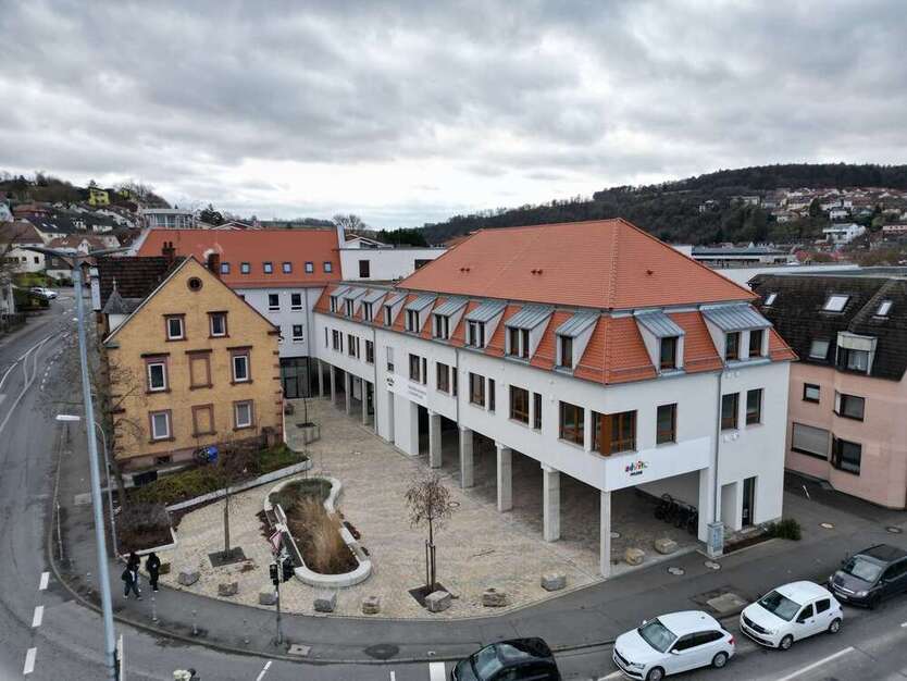 Büro in Bad Mergentheim 3.159 € 351 m²