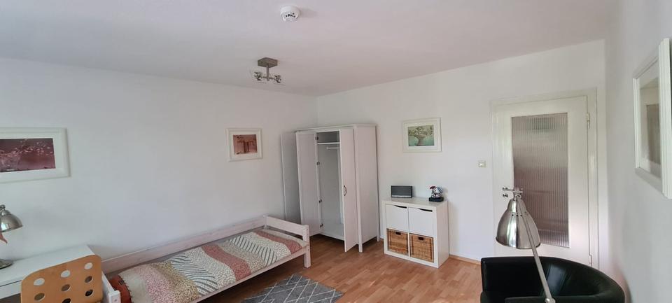 WG Zimmer in ZweiZimmerwohnung shared room Fühlsbüttel