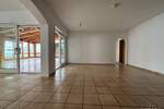 Großzügiges Wohnen -- ca. 230 qm auf einer Etage! 5 zimmer