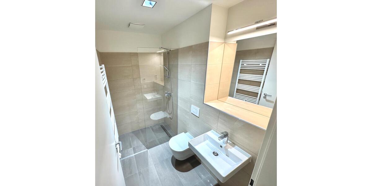 Etagenwohnung Berlin Mitte - 3 Zimmer, 87 m&sup2;, 2.526&euro; | Angebot:26602576