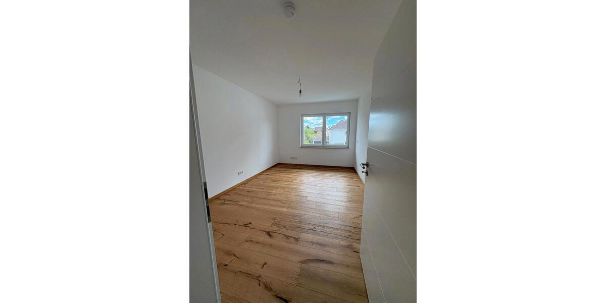 Etagenwohnung Eppstein - 3 Zimmer, 100 m&sup2;, 1.500&euro; | Angebot:26412955