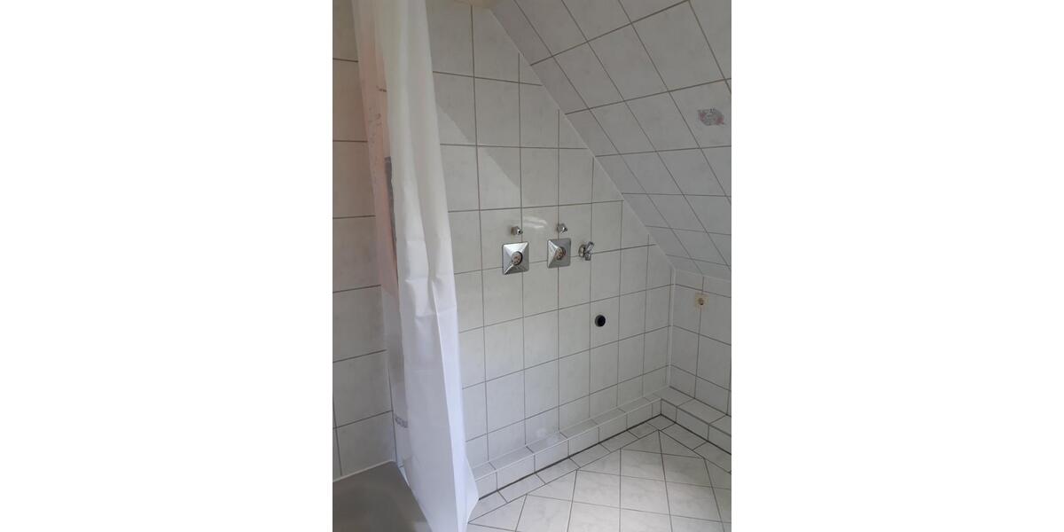 Dachgeschoßwohnung Hamweddel - 1 Zimmer, 45 m&sup2;, 450&euro; | Angebot:26193282
