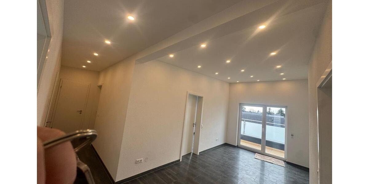 Dachgeschoßwohnung Rheinhausen - 4 Zimmer, 102 m&sup2;, 1.650&euro; | Angebot:24891175