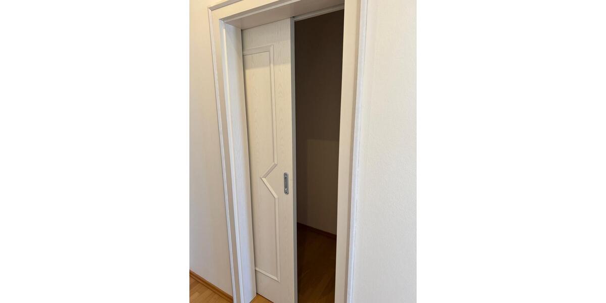 Dachgeschoßwohnung Schöllnach - 2 Zimmer, 88 m&sup2;, 600&euro; | Angebot:26101489