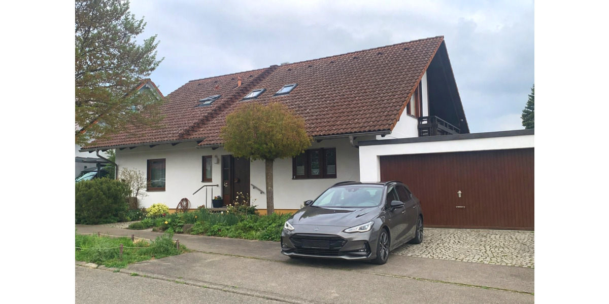 Etagenwohnung Singen (Hohentwiel) Singen - 3 Zimmer, 125 m&sup2;, 1.400&euro; | Angebot:26291666