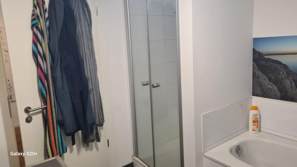 3 Zimmer-Wohnung mit 35 m² Balkon inkl. Einbauküche & Parkplatz 3 zimmer