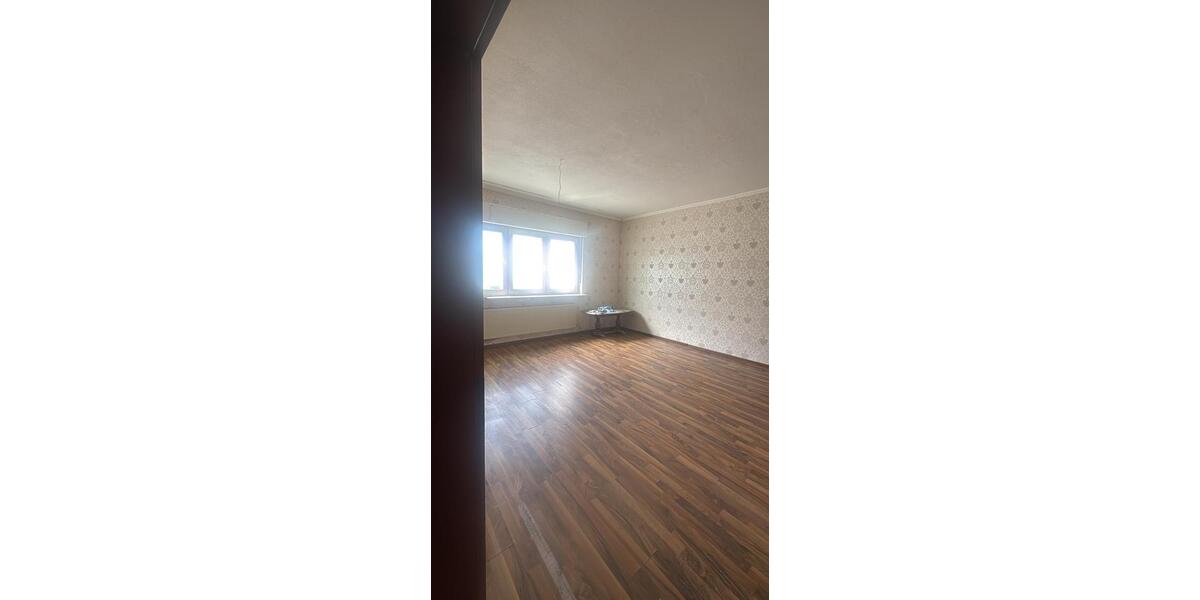 Etagenwohnung Neunkirchen - 4 Zimmer, 90 m&sup2;, 700&euro; | Angebot:26551288