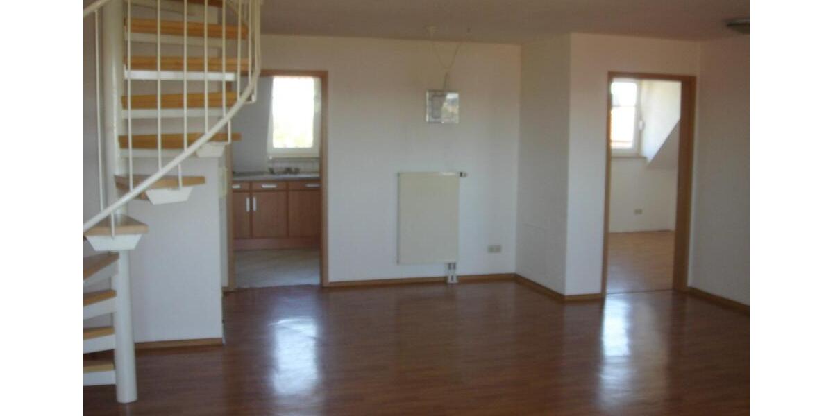 Etagenwohnung Bad Neustadt an der Saale - 3.5 Zimmer, 93 m&sup2;, 950&euro; | Angebot:22052287
