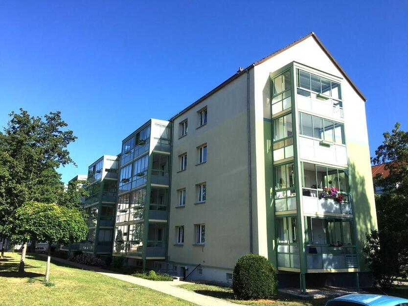 zentral gelegene 3-R-Wohnung mit verglasten Balkon in Lucka (Thür.) - W0159