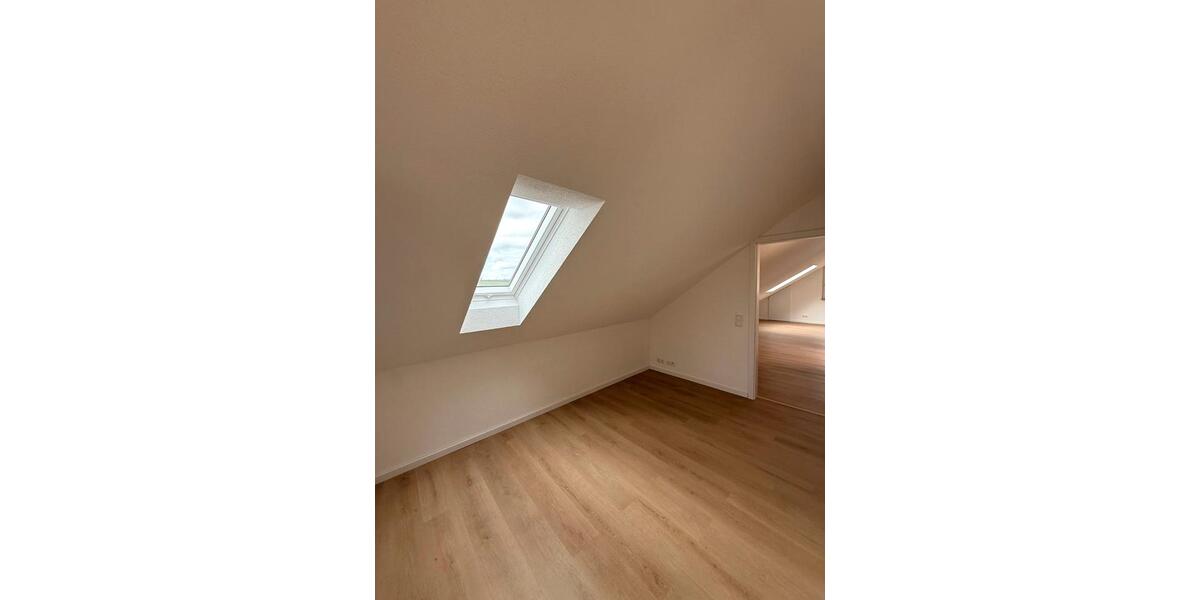Dachgeschoßwohnung Reichenbach an der Fils - 2.5 Zimmer, 40 m&sup2;, 640&euro; | Angebot:26263038