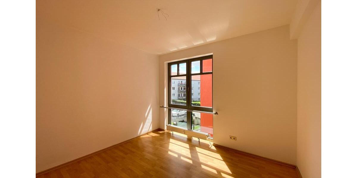 Etagenwohnung Naumburg (Saale) - 4 Zimmer, 110 m&sup2;, 800&euro; | Angebot:26476537