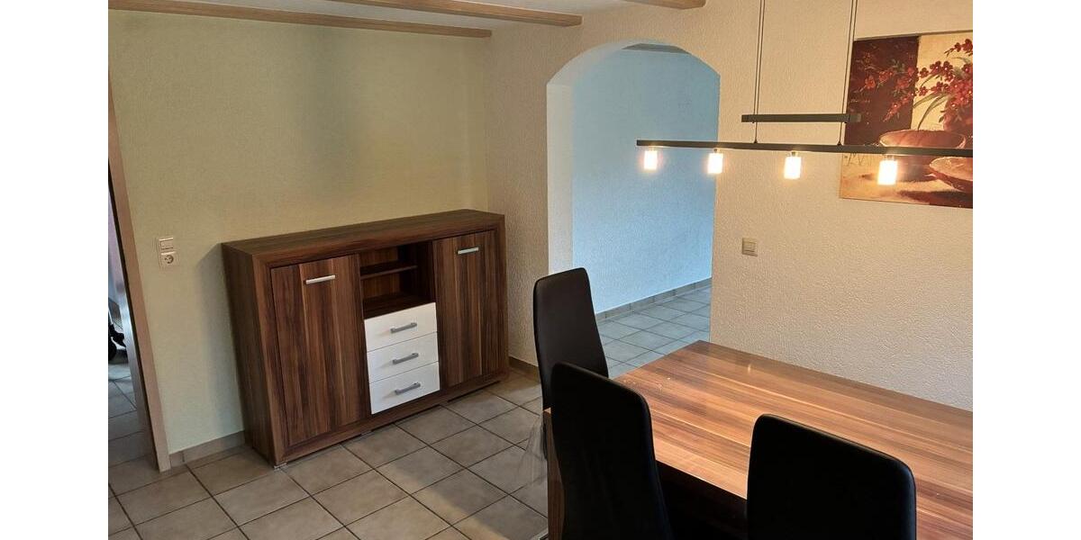 Etagenwohnung Mudau - 6 Zimmer, 135 m&sup2;, 1.080&euro; | Angebot:25945568