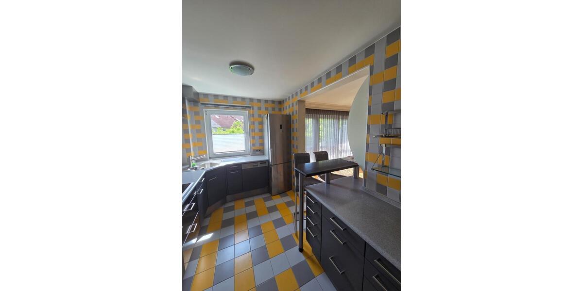 Etagenwohnung Nürnberg Gebersdorf - 4 Zimmer, 105 m&sup2;, 1.350&euro; | Angebot:26706108