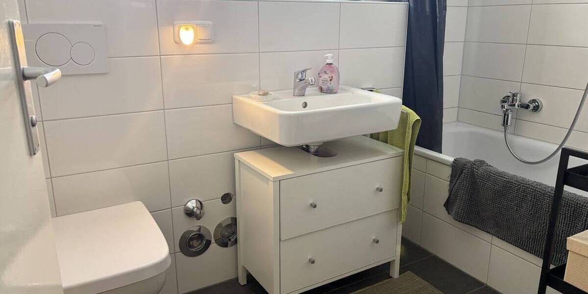 Etagenwohnung Köln Bayenthal - 4 Zimmer, 103 m&sup2;, 1.600&euro; | Angebot:26858790