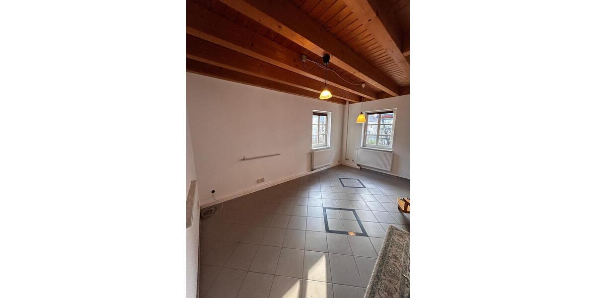 Einfamilienhaus Fritzlar - 2 Zimmer, 64 m&sup2;, 525&euro; | Angebot:26048019
