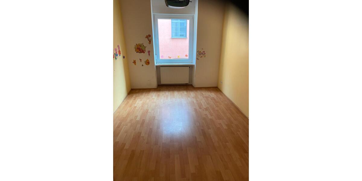 Reihenhaus Pirmasens - 6 Zimmer, 181 m&sup2;, 1.150&euro; | Angebot:23133255