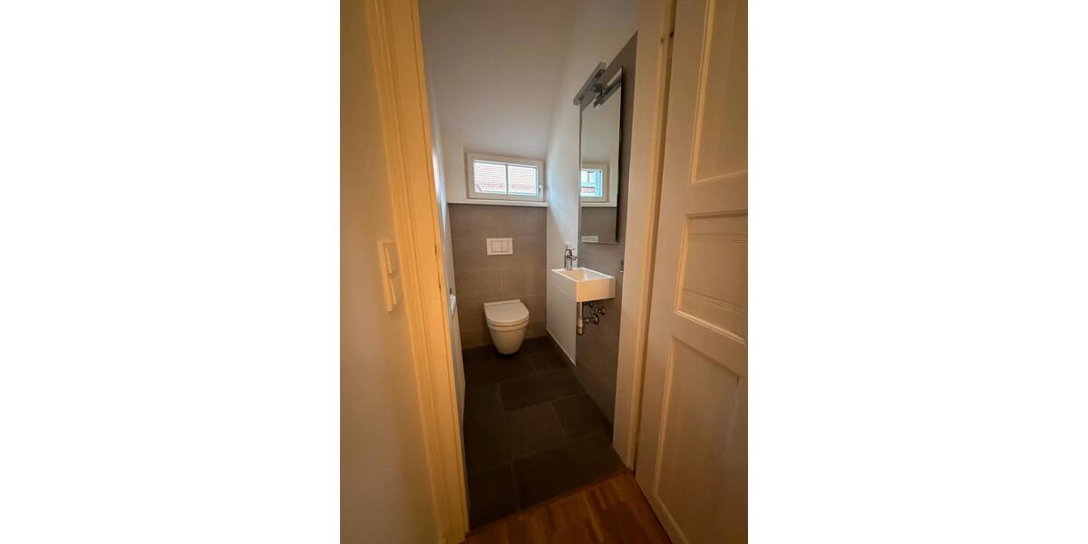 Dachgeschoßwohnung Coburg - 5 Zimmer, 113 m&sup2;, 1.234&euro; | Angebot:26649503