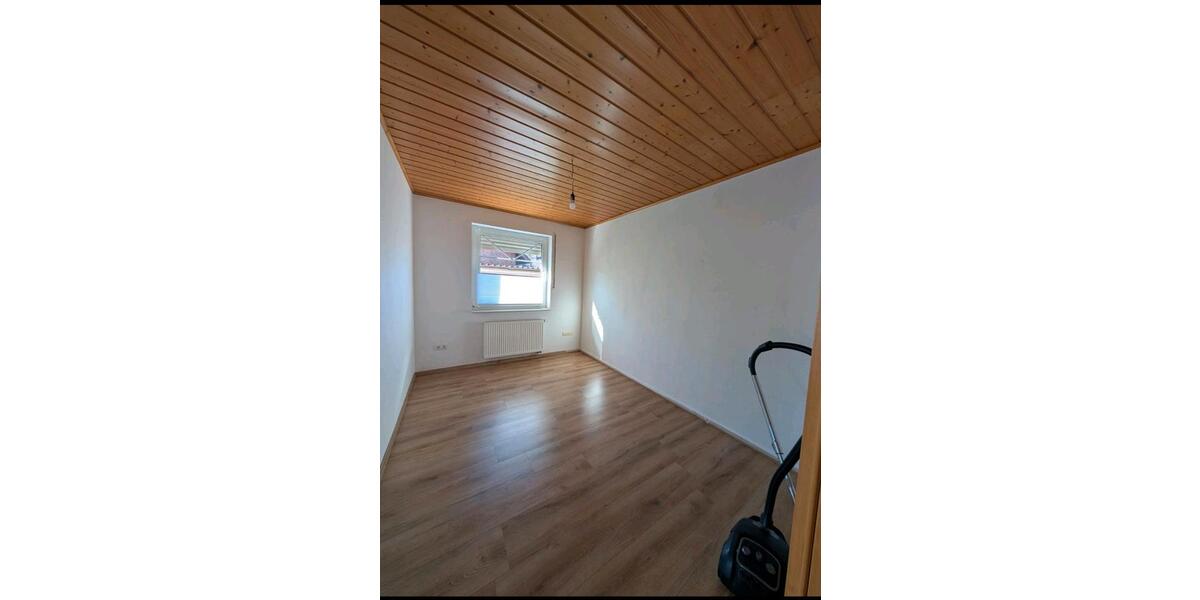 Etagenwohnung Werlte - 4 Zimmer, 110 m&sup2;, 850&euro; | Angebot:26386041