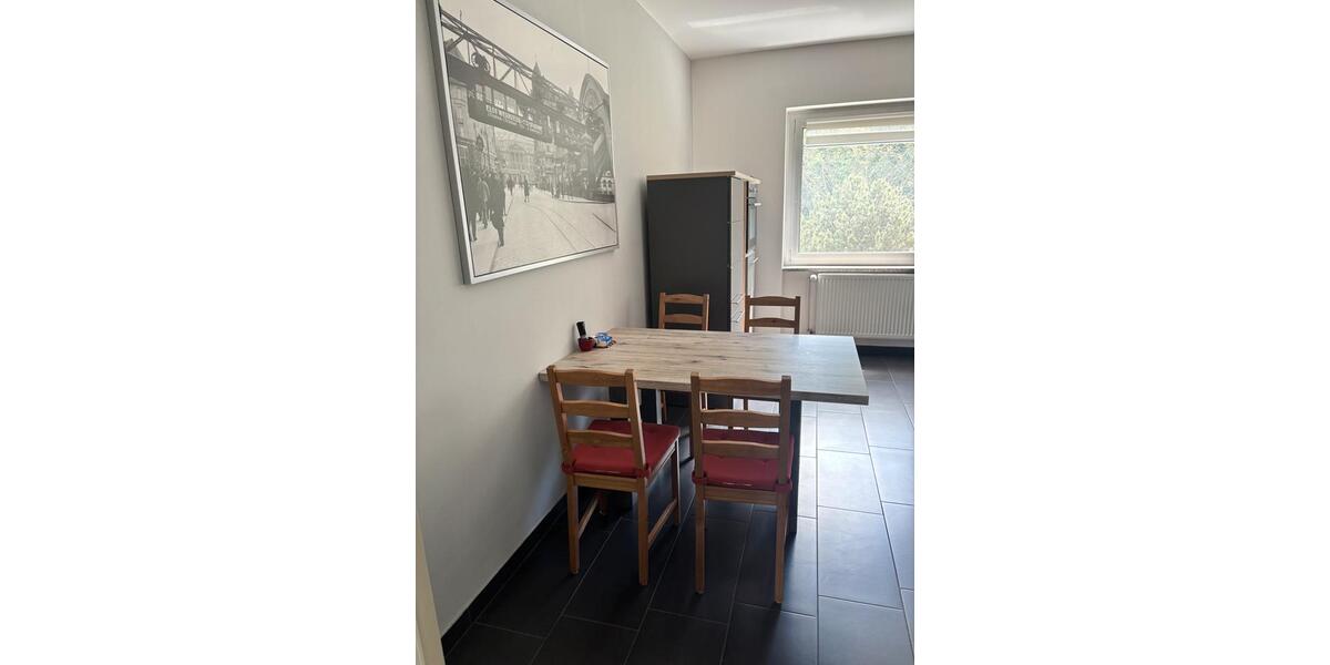 Etagenwohnung Wuppertal Gemarkung Vohwinkel - 2 Zimmer, 64 m&sup2;, 450&euro; | Angebot:26648929