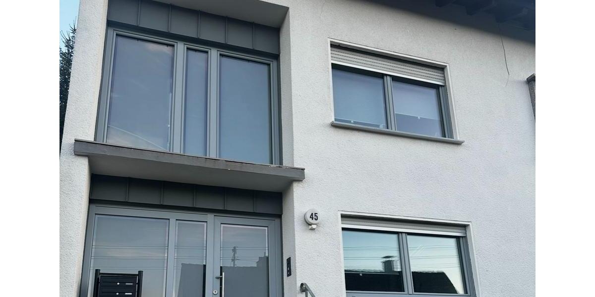 Dachgeschoßwohnung Siegen - 2.5 Zimmer, 78 m&sup2;, 625&euro; | Angebot:25221239