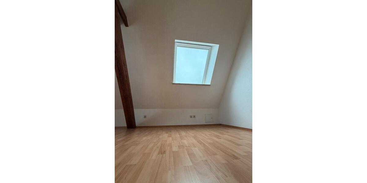 Dachgeschoßwohnung Ziesar - 2 Zimmer, 75 m&sup2;, 680&euro; | Angebot:26271573