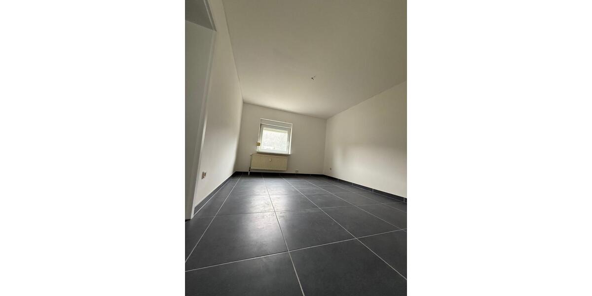 Erdgeschoßwohnung Völklingen - 3 Zimmer, 100 m&sup2;, 850&euro; | Angebot:25539811