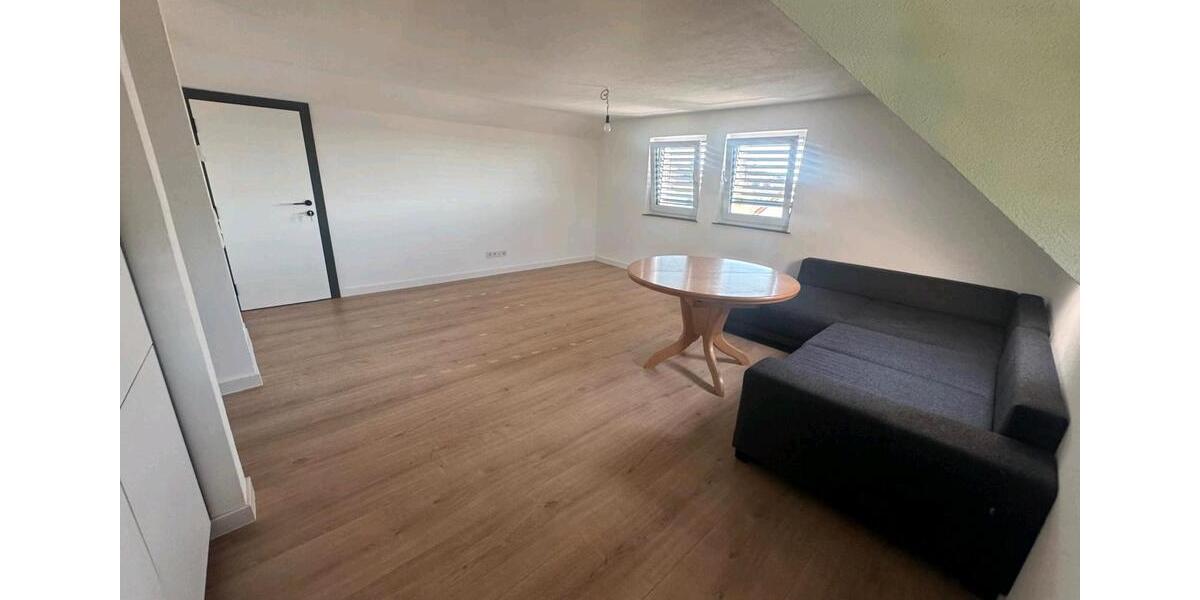 Dachgeschoßwohnung Mühlacker - 2 Zimmer, 55 m&sup2;, 1.000&euro; | Angebot:26522940