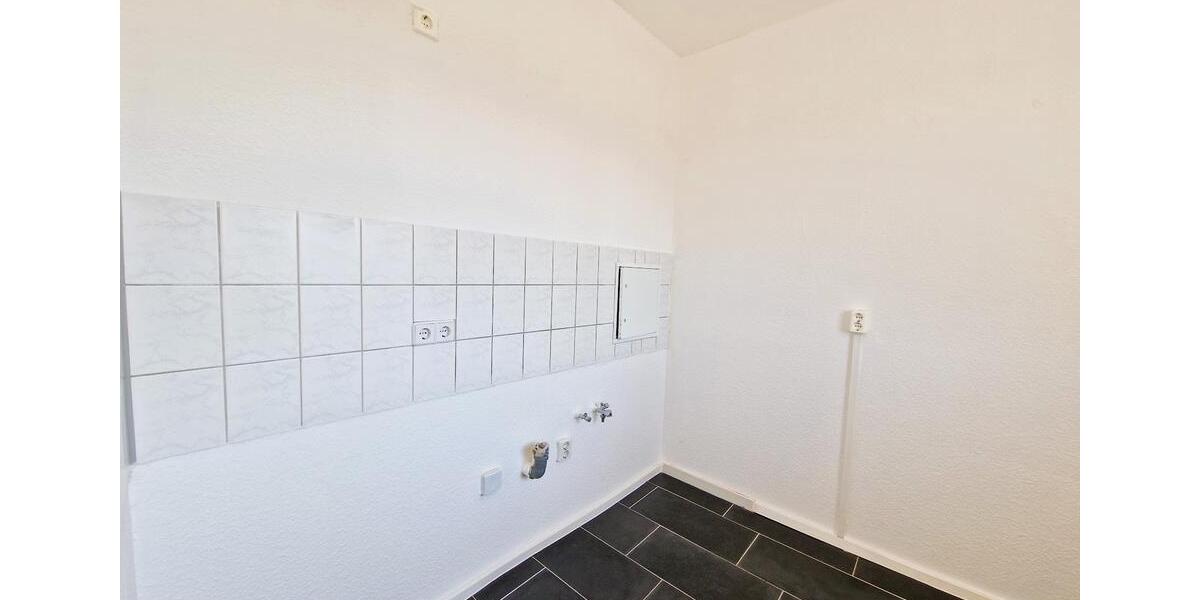 Dachgeschoßwohnung Zerbst (Anhalt) - 2 Zimmer, 50 m&sup2;, 255&euro; | Angebot:24783342