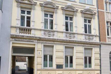 Charmante 2-Zimmer-Altbauwohnung im Erdgeschoss mit exklusivem Innenhof - Bestlage von Neuss 2 zimmer