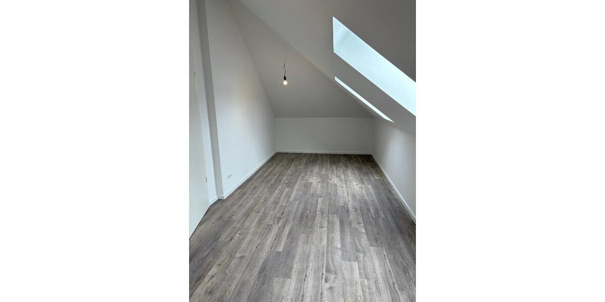 Dachgeschoßwohnung Berlin Reinickendorf - 2 Zimmer, 70 m&sup2;, 1.195&euro; | Angebot:26700284