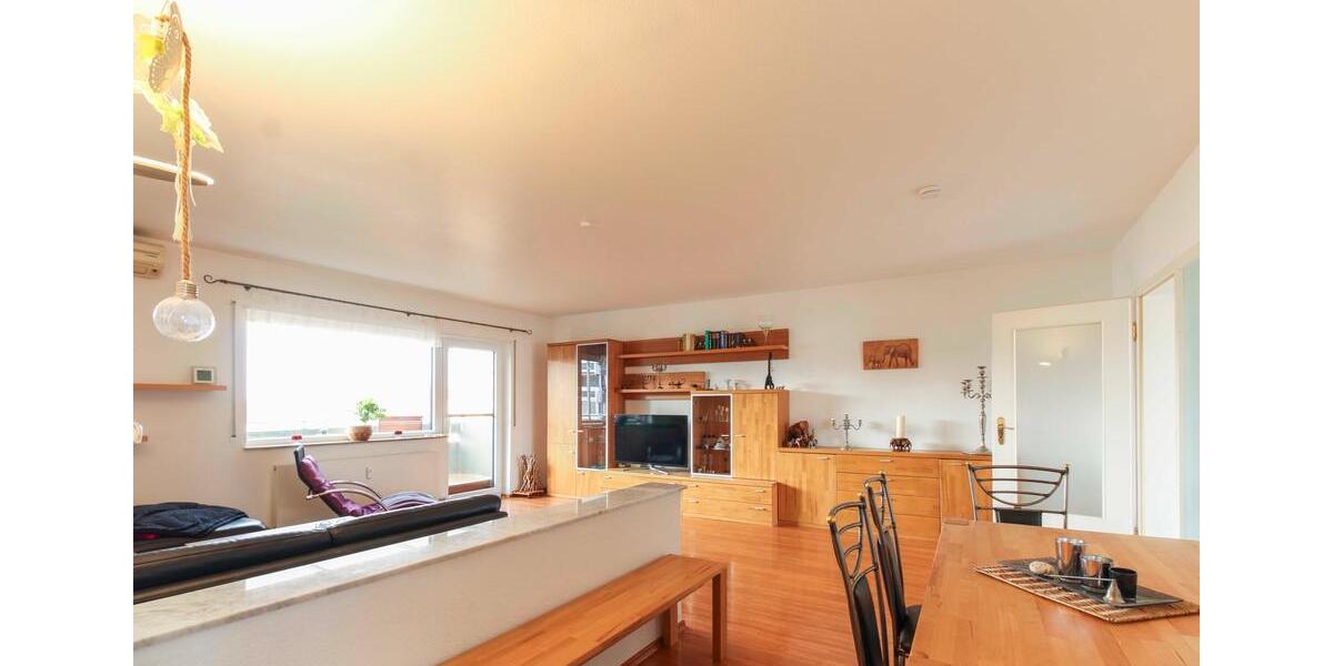 Etagenwohnung Ludwigshafen am Rhein - 3 Zimmer, 108 m&sup2;, 1.390&euro; | Angebot:25138810