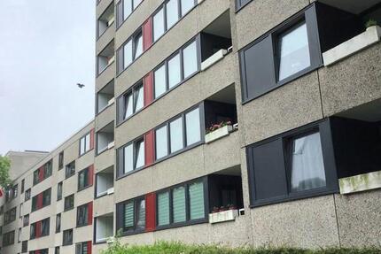 Reinkommen und Wohlfühlen: toll aufgeteilte, moderne 3-Raum-Wohnung mit Balkon! zimmer