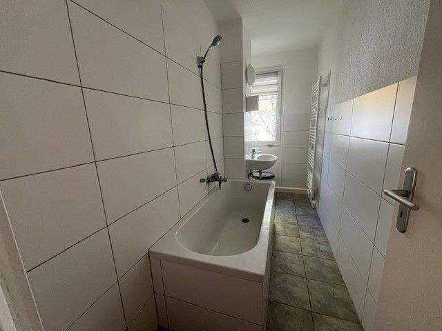 Etagenwohnung Zwickau Eckersbach - 2 Zimmer, 60 m&sup2;, 389&euro; | Angebot:26842152